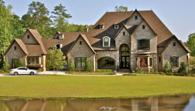 Residential painting project completed in Mobile Alabama by Meadows Painting.